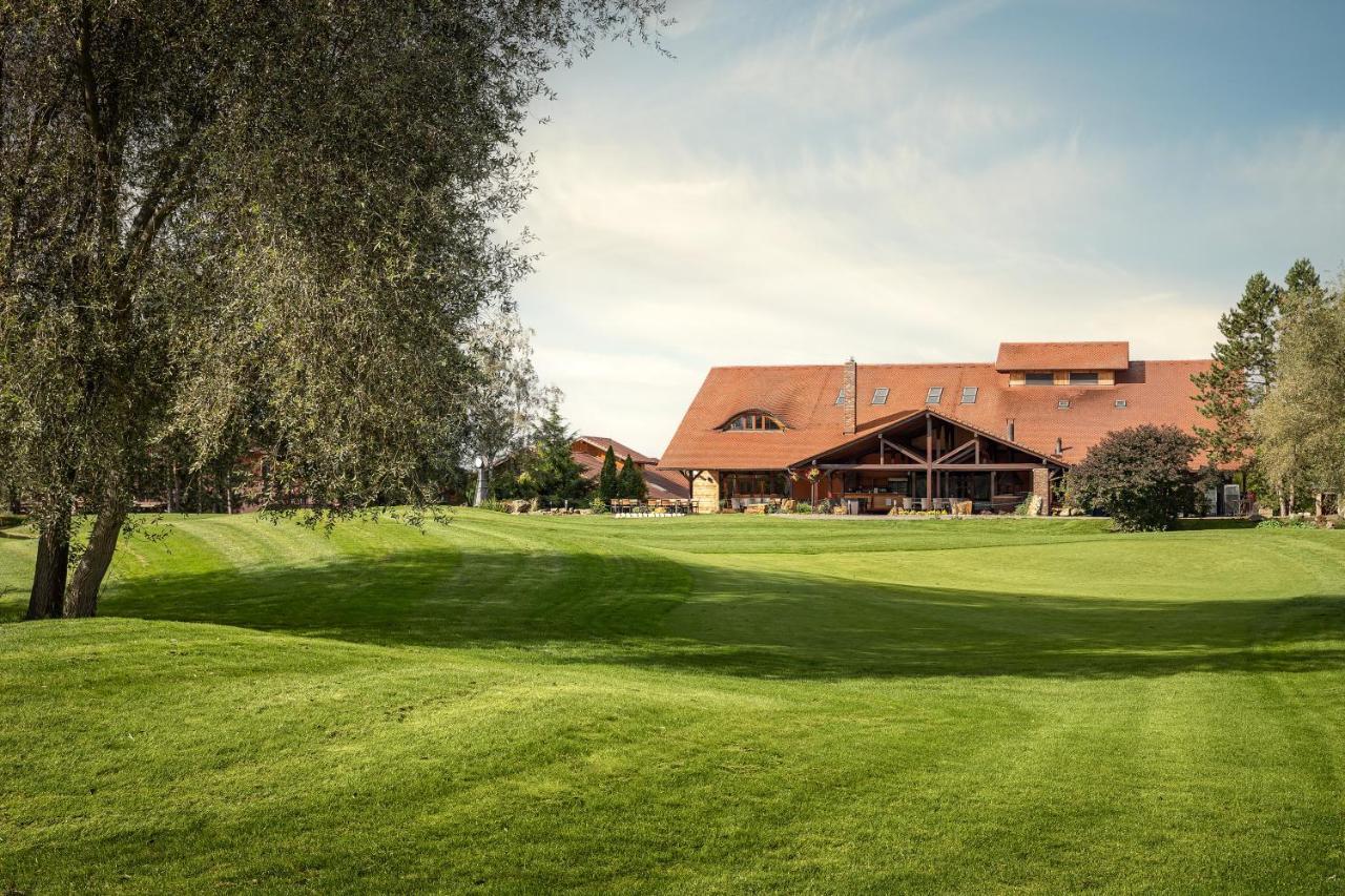Golf & Spa Kuneticka Hora Dritec Exterior photo